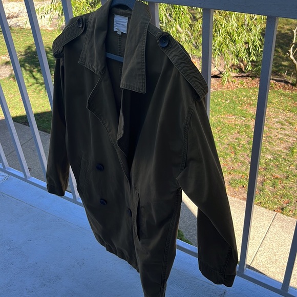 Brand /Silence and Noise/ Size /Small Petite Olive green trench coat.Sleeve 20” - Picture 3 of 7